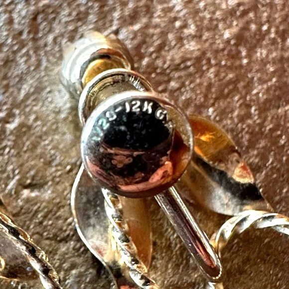 Vintage 1/20 12K Gold-Filled Screw Back Earrings With Twisted Loop & Leaf Design - Picture 3 of 10